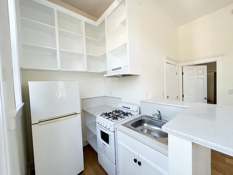 4440 Burns Ave #2 — Photo 9