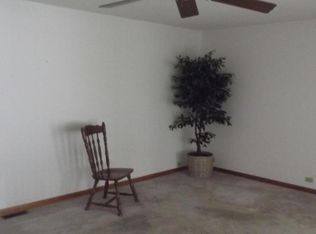 409 Springfield Ave, Anna, IL 62906