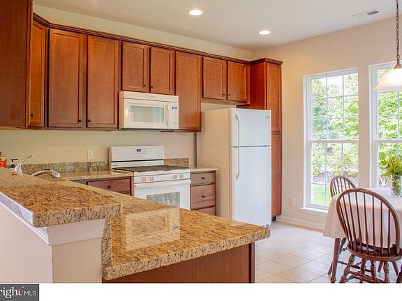 2nd image of 583 Prizer Ct