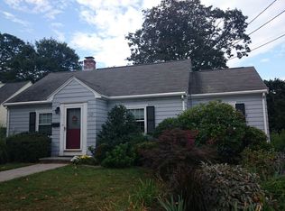 40 Bronx Rd, West Roxbury, MA 02132