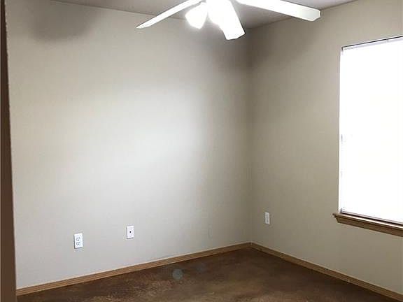 5th image of 132 Jenee Dr