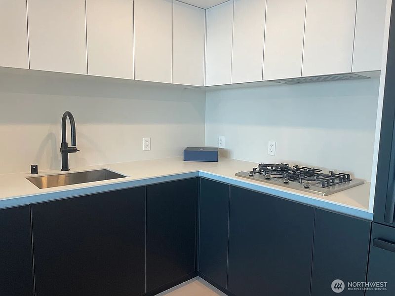 5th image of 300 Virginia Street #2210