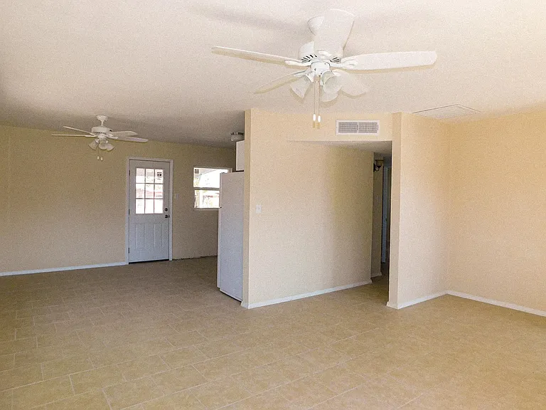 8308 Capitan Cir — Photo 6