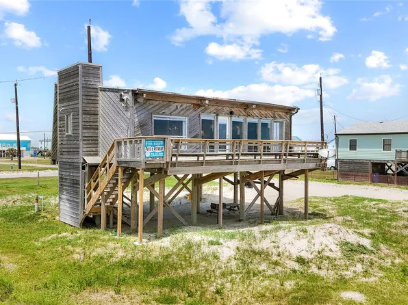 4434 Bluewater Dr, Freeport, TX 77541