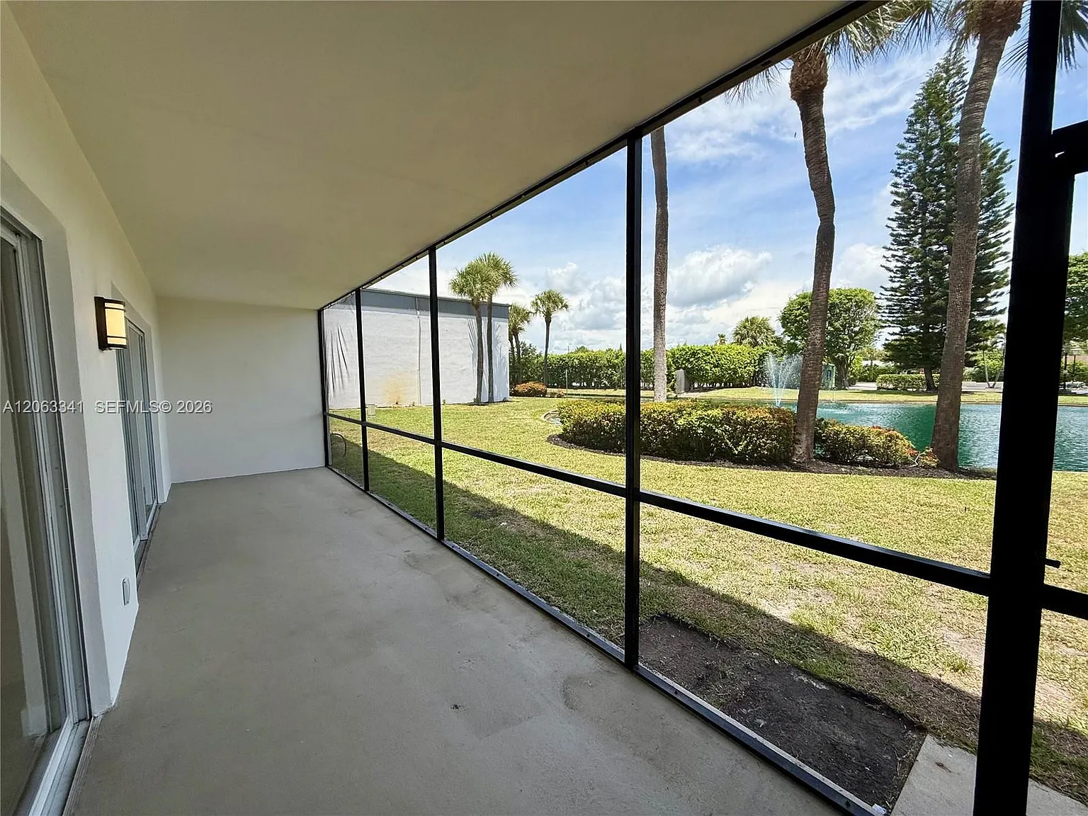 2 bed, 2.0 bath, 1200 sqft, $2,350 — Photo 2