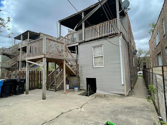 4th image of 4930 W Adams St