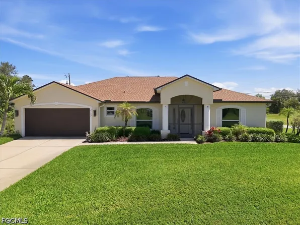 2107 NE 19th Pl, Cape Coral, FL 33909