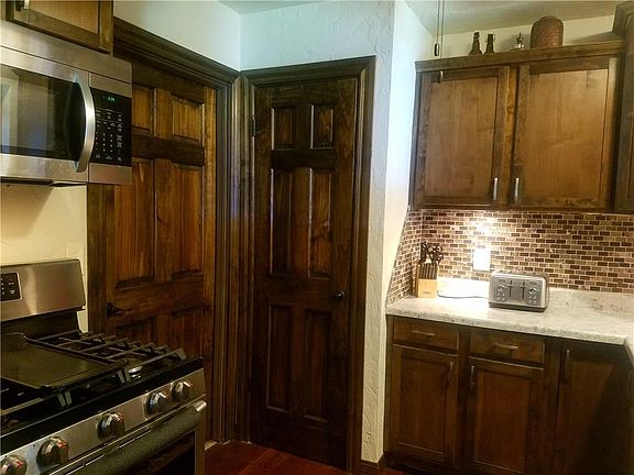 5th image of 1324 N Southminster St