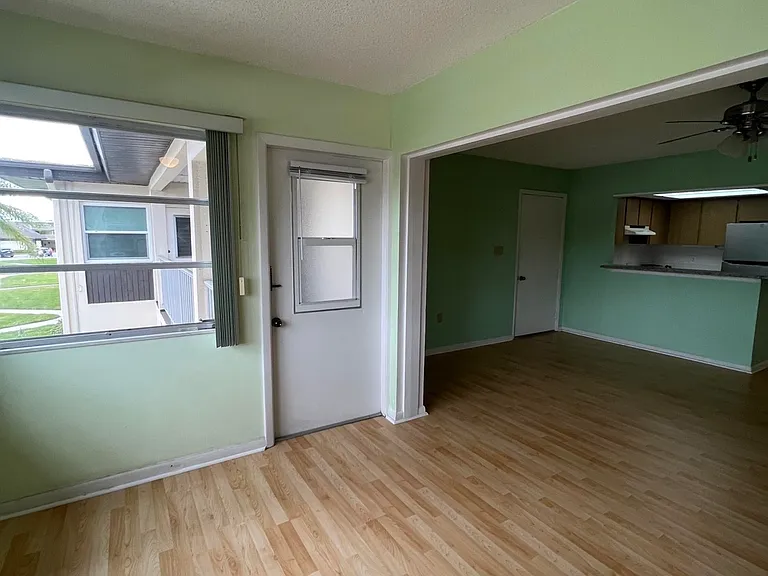 4754 Marine Pkwy #2 — Photo 11