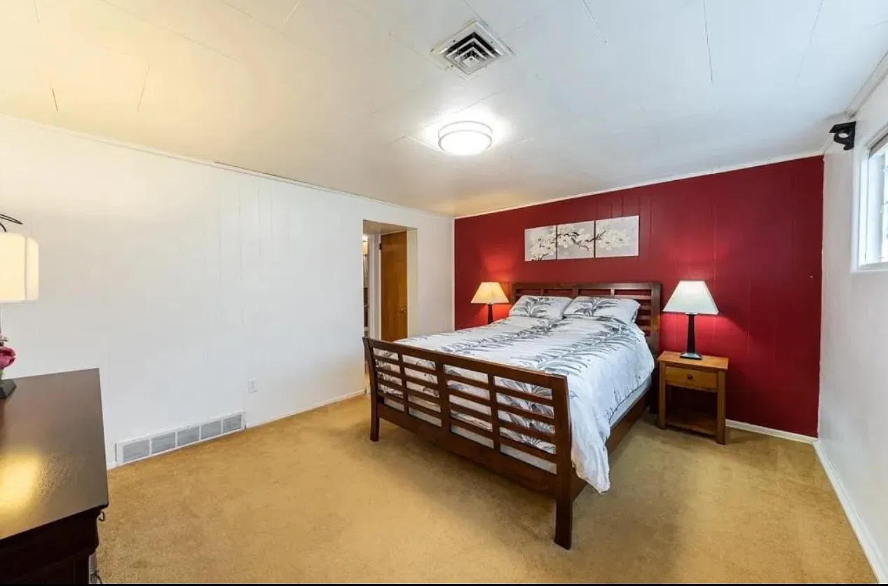 3 bed, $1,600 — Photo 2