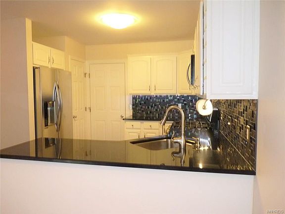 5th image of 5065 Sheridan Dr