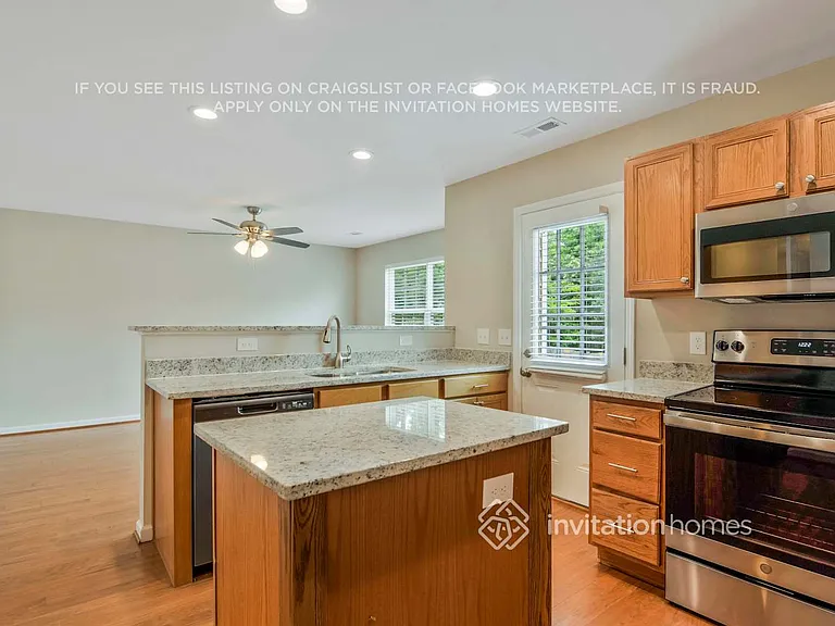 107 Knightwood Dr — Photo 5