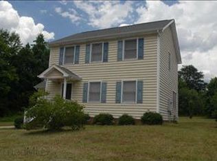 3605 Garden Place Rd, Greensboro, NC 27406