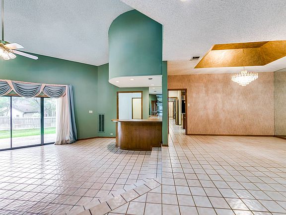 4th image of 3419 Hunters Run St