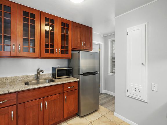 2nd image of 2240 Pacific Ave APT 101