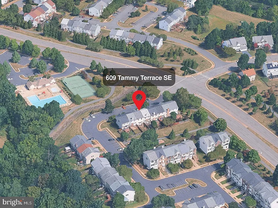 609 Tammy Ter SE
