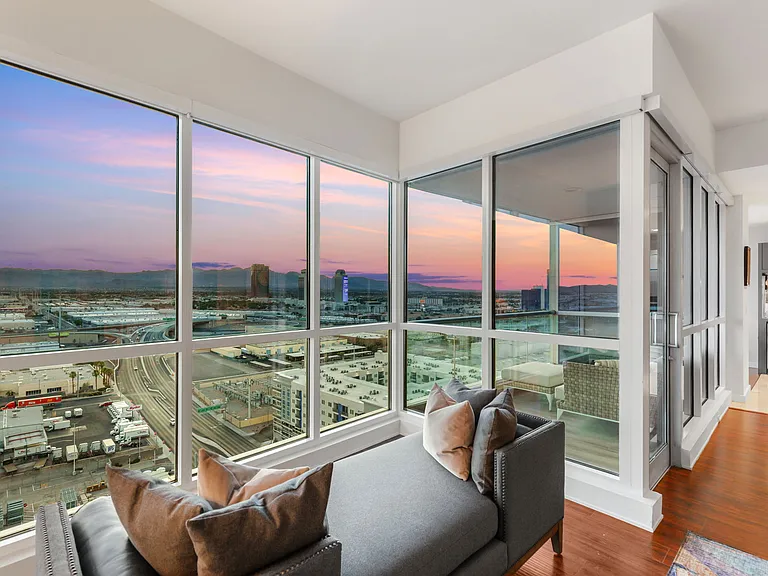 4525 Dean Martin Dr #1906 — Photo 19