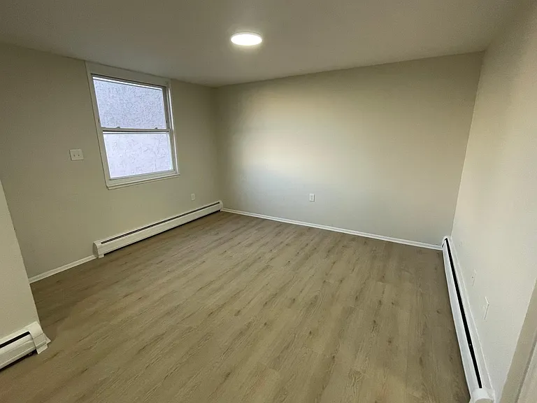 1935 Columbia Ave #1A — Photo 6