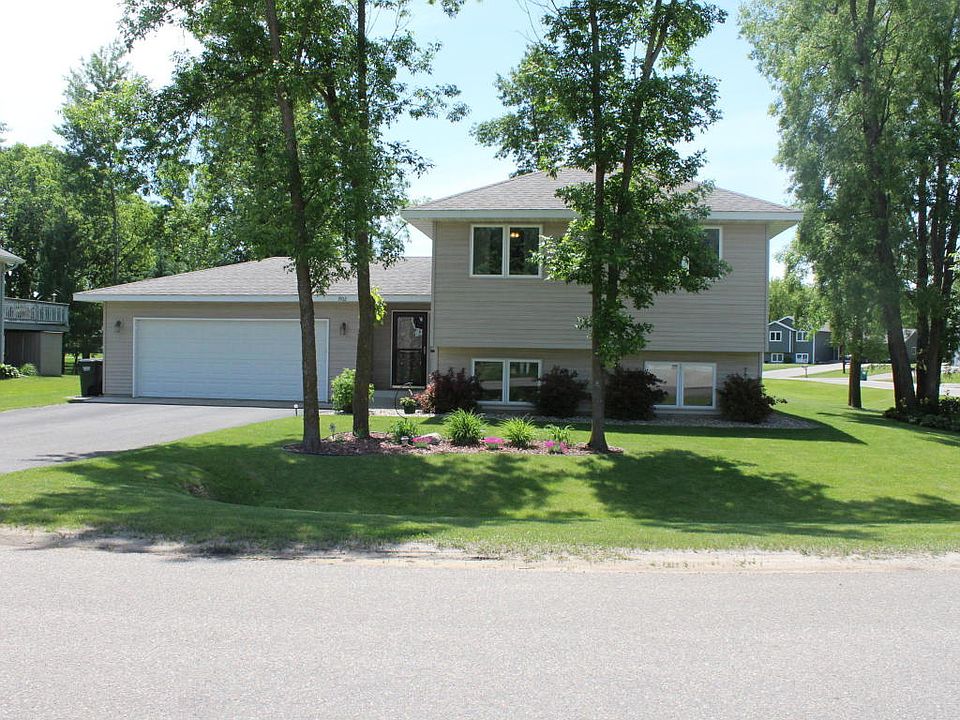 1st image of 1902 Lakepark Pl