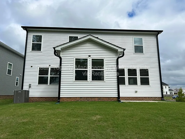 156 Sargents St — Photo 3