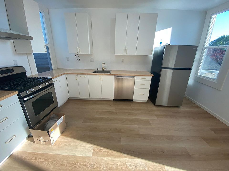 1st image of 267 Lee Ave