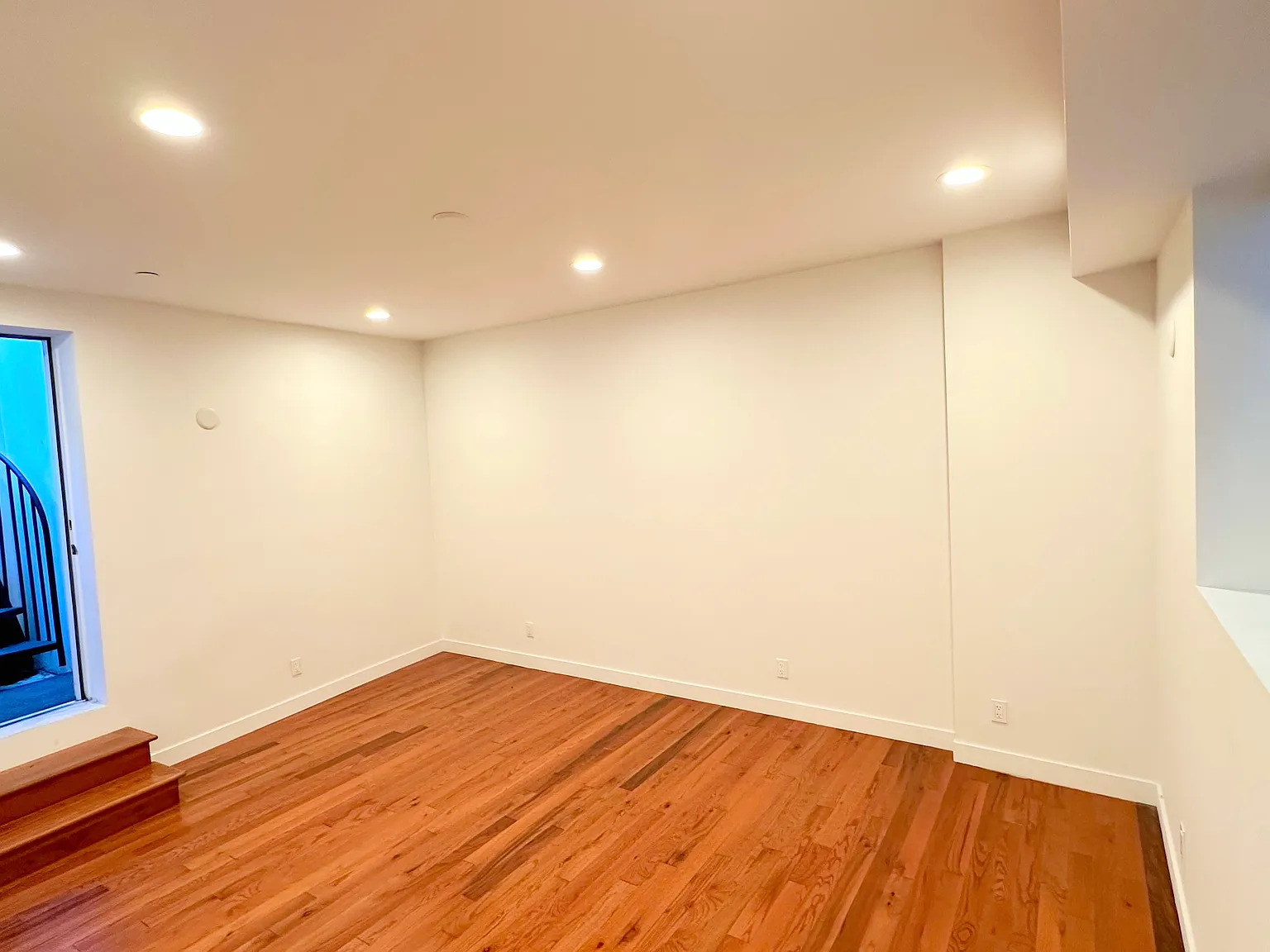 4223 Ince Blvd — Photo 4