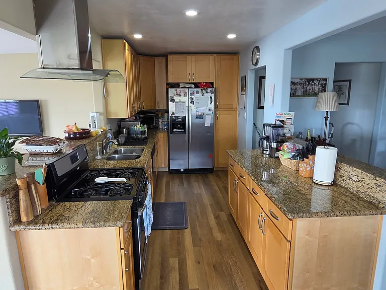 2952 Manos Dr — Photo 5