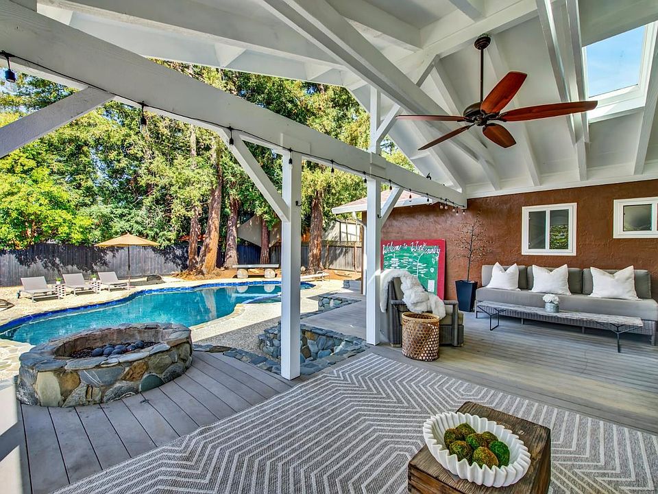 1st image of 1115 Larkin Way