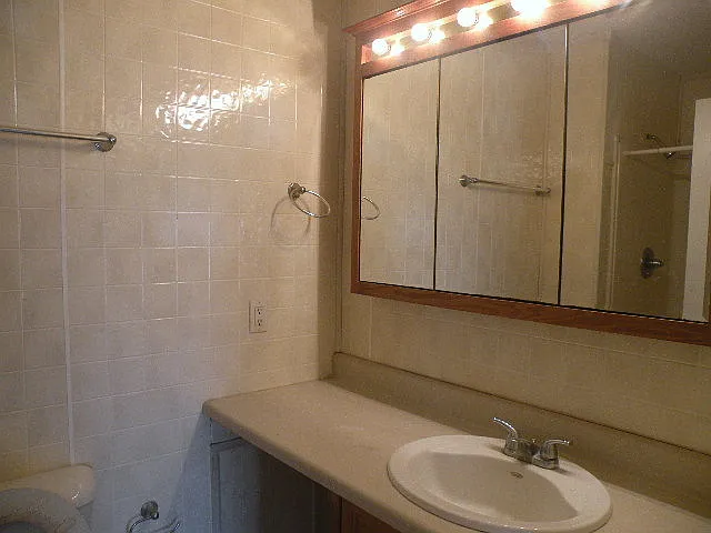 104 Bayer Ct — Photo 12