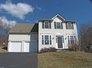 1904 Glen Eagles Dr, Pottstown, PA 19464