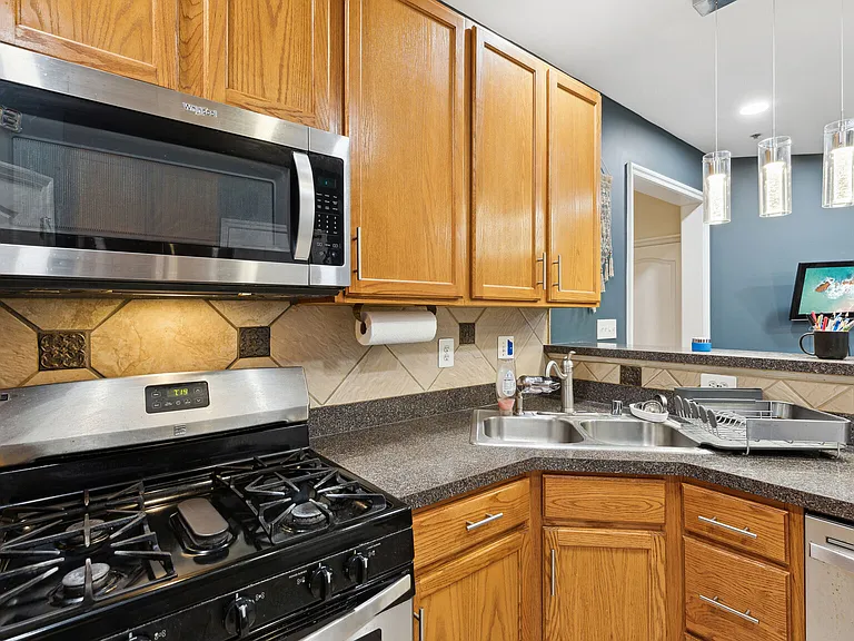 6005 Helmsman Way — Photo 11