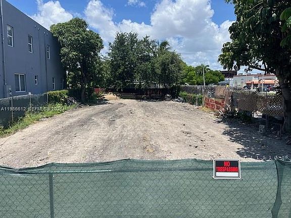 2nd image of 1976 NW 25th Ave