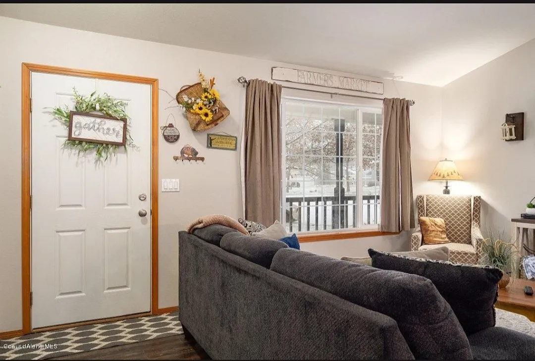 5 bed, 2616 sqft, $3,000 — Photo 4