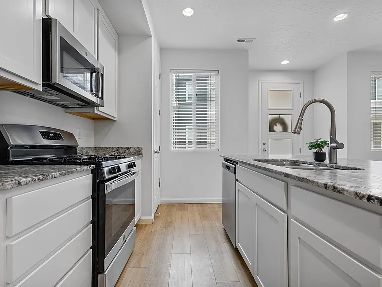 1714 N 1310 E — Photo 3