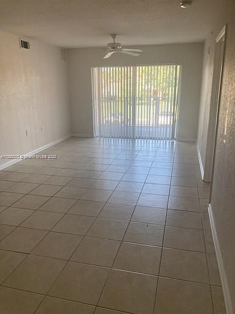 1st image of 301 SW Palm Dr APT 303