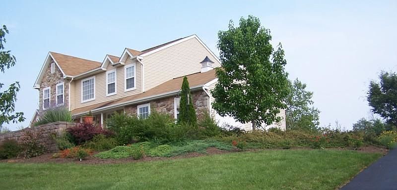 2nd image of 1513 Yeager Rd