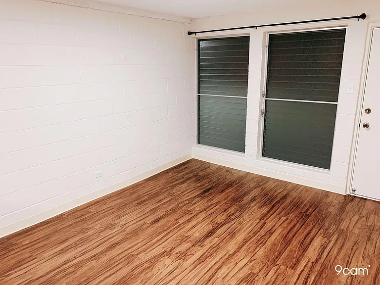 2501 Coyne St #502 — Photo 3