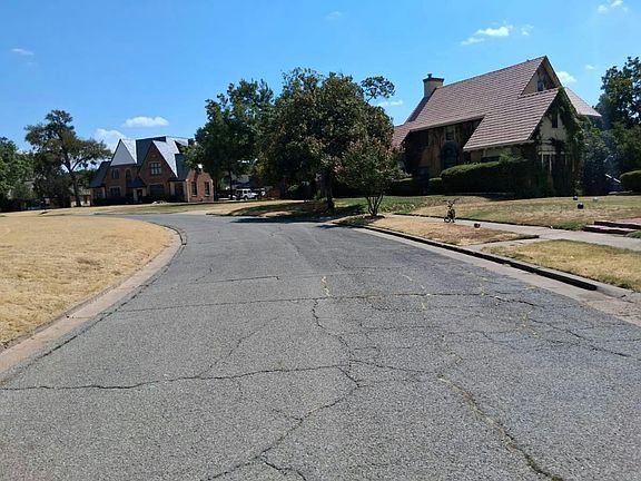 5th image of 404 Morningside Dr