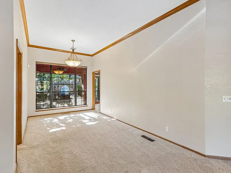 1820 Chelsea Dr — Photo 15