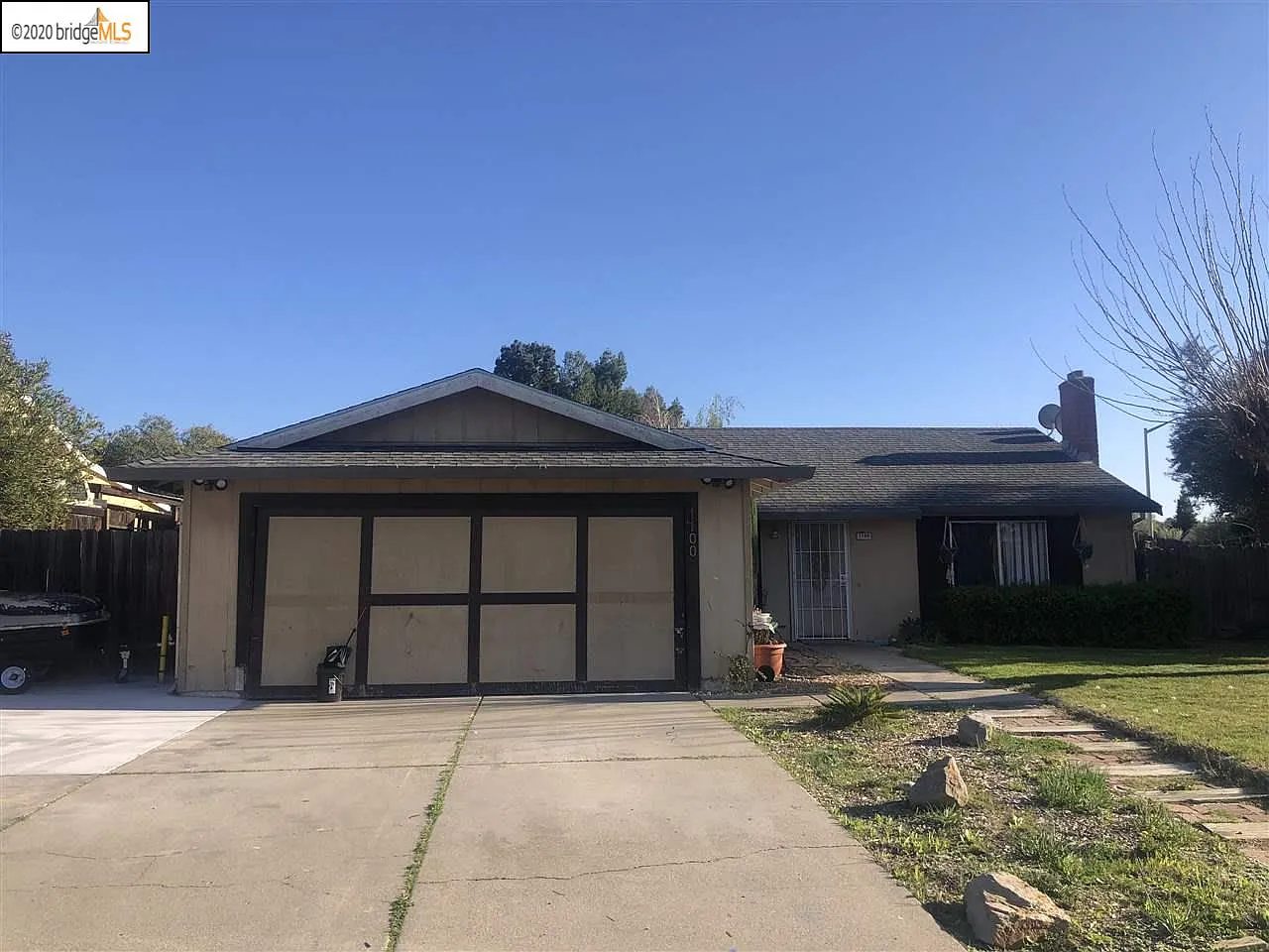 1100 Danberry Ct photo 1