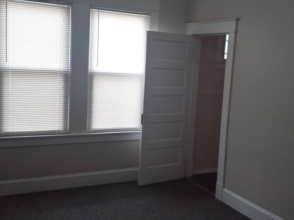 2nd image of 40 Boswell Ave APT 3