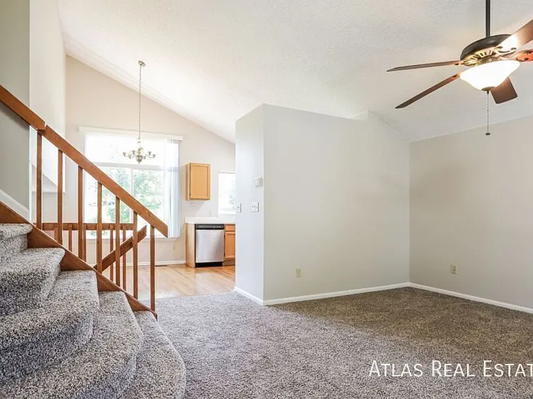 6131 Willowmore Ct — Photo 3
