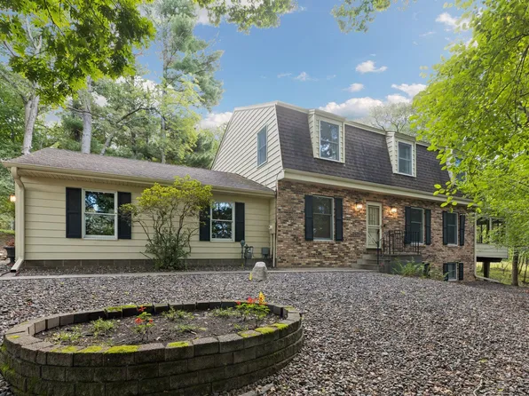 360 Quail Rd, White Bear Lake, MN 55110