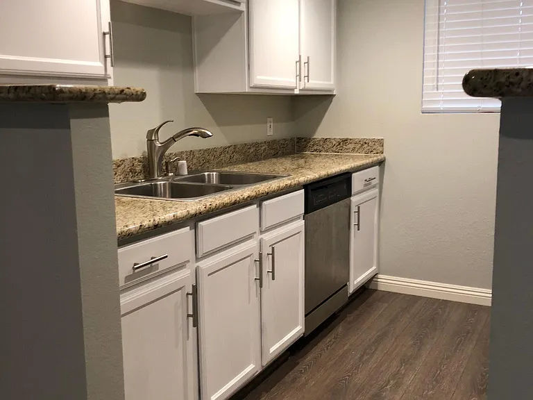 15008 Avenida Venusto — Photo 10