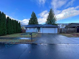 18165 Bluff Rd, Sandy, OR 97055