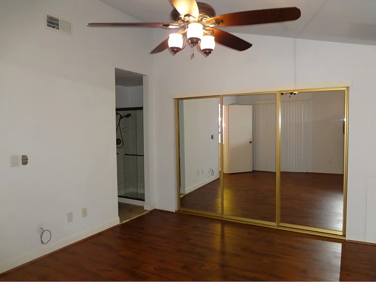 8126 Briar Ridge Ln — Photo 16