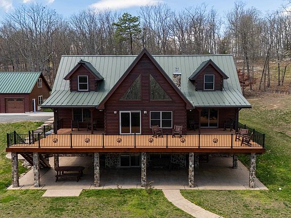 4th image of 16199 Rockymount Ln
