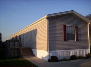 3 Edgewater Dr, Poca, WV 25159