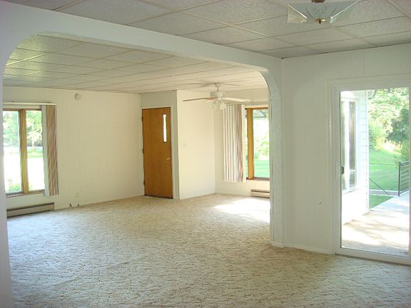 4th image of 985 Vineland Ave