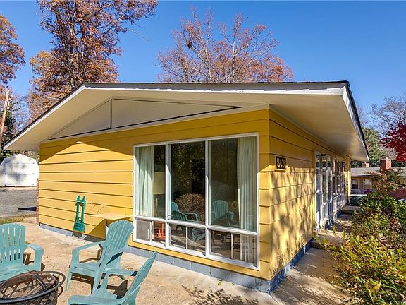 5th image of 8426 Halidan Dr